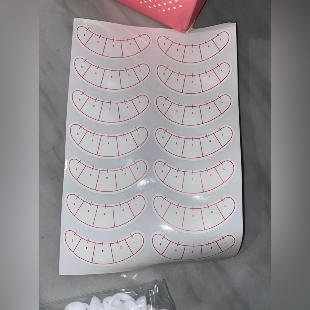 Eyelash Extensions Practice Kit - image 8